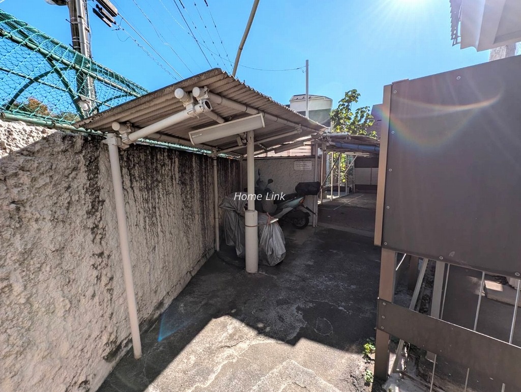 カーサ常盤台　バイク置き場